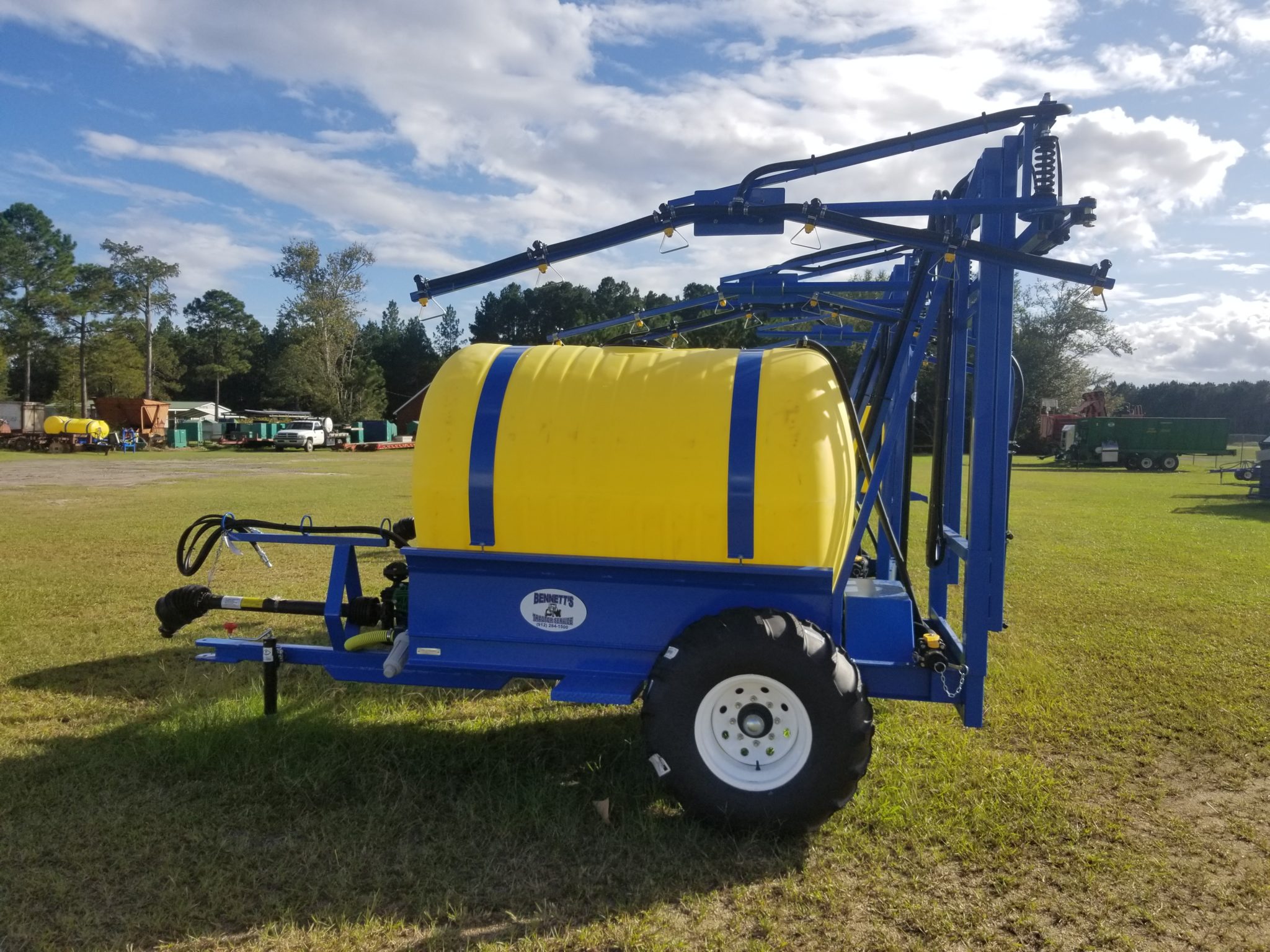 Pull-Type Pesticide Boom Sprayer